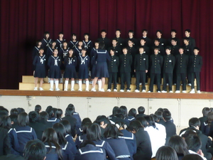 合唱３年２ (2).JPG