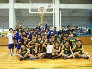 P1040985（バスケ優勝）.JPG