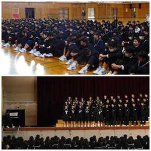 ２年生学年練習②（合唱）.jpg
