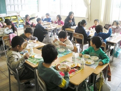 給食１.JPG