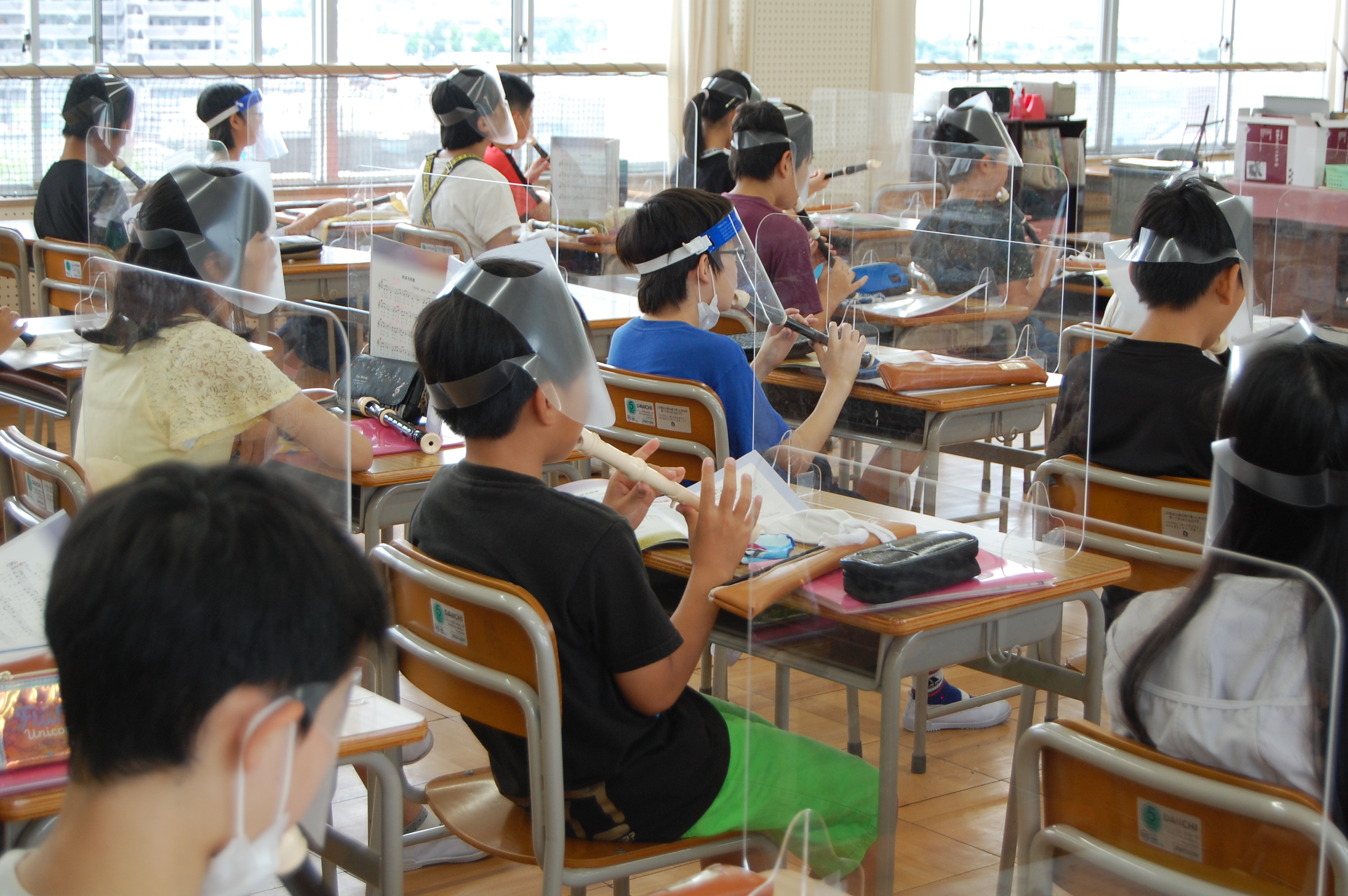 リコーダーの練習がはじまったよ 音楽室