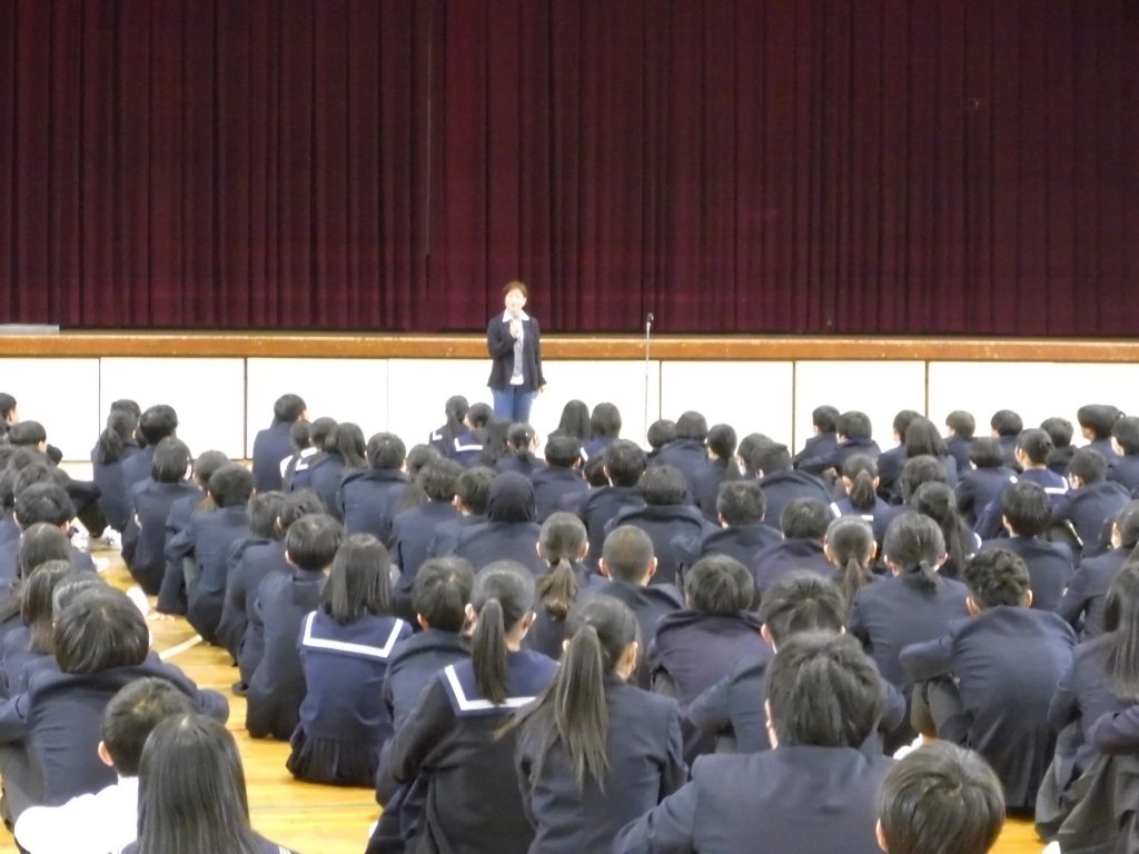 学年集会