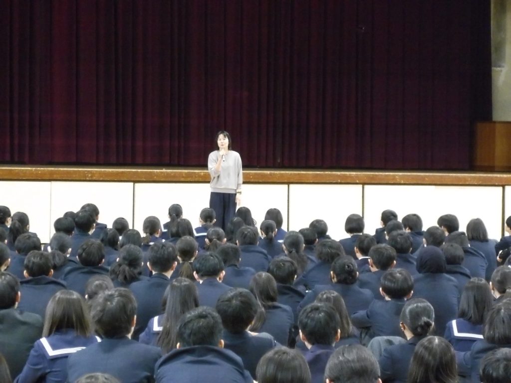 学年集会