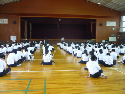 学年集会 (17).JPG