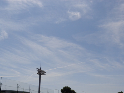 飛行機雲１.JPG