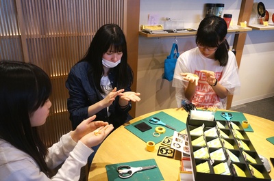 ２８金箔貼り２.JPG