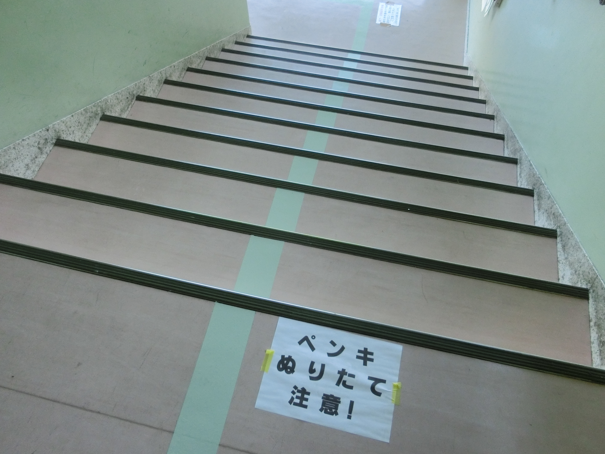 廊下 階段に中央ライン 廊下 階段に中央ライン