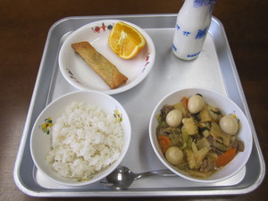 給食２５．５．２２ 001.JPG