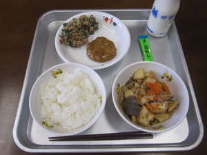 給食２５．５．２４ 001.JPG