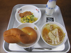 給食２５．５．２８ 001.JPG