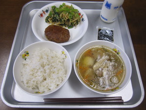 給食２５．５．２９ 001.JPG