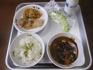 給食２５．６．１８ 001.JPG