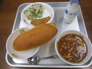 給食２５．６．１９ 001.JPG