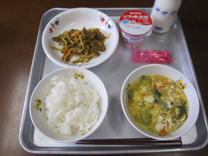 給食２５．６．３ 001.JPG