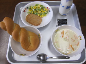 ２５．６．１１給食 001.JPG