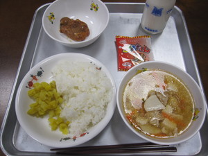 １１月２５日の給食 001.JPG