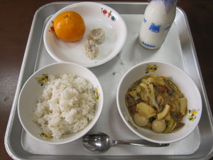 １１月２７日の給食 001.JPG