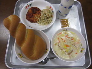 １１月２８日の給食 001.JPG