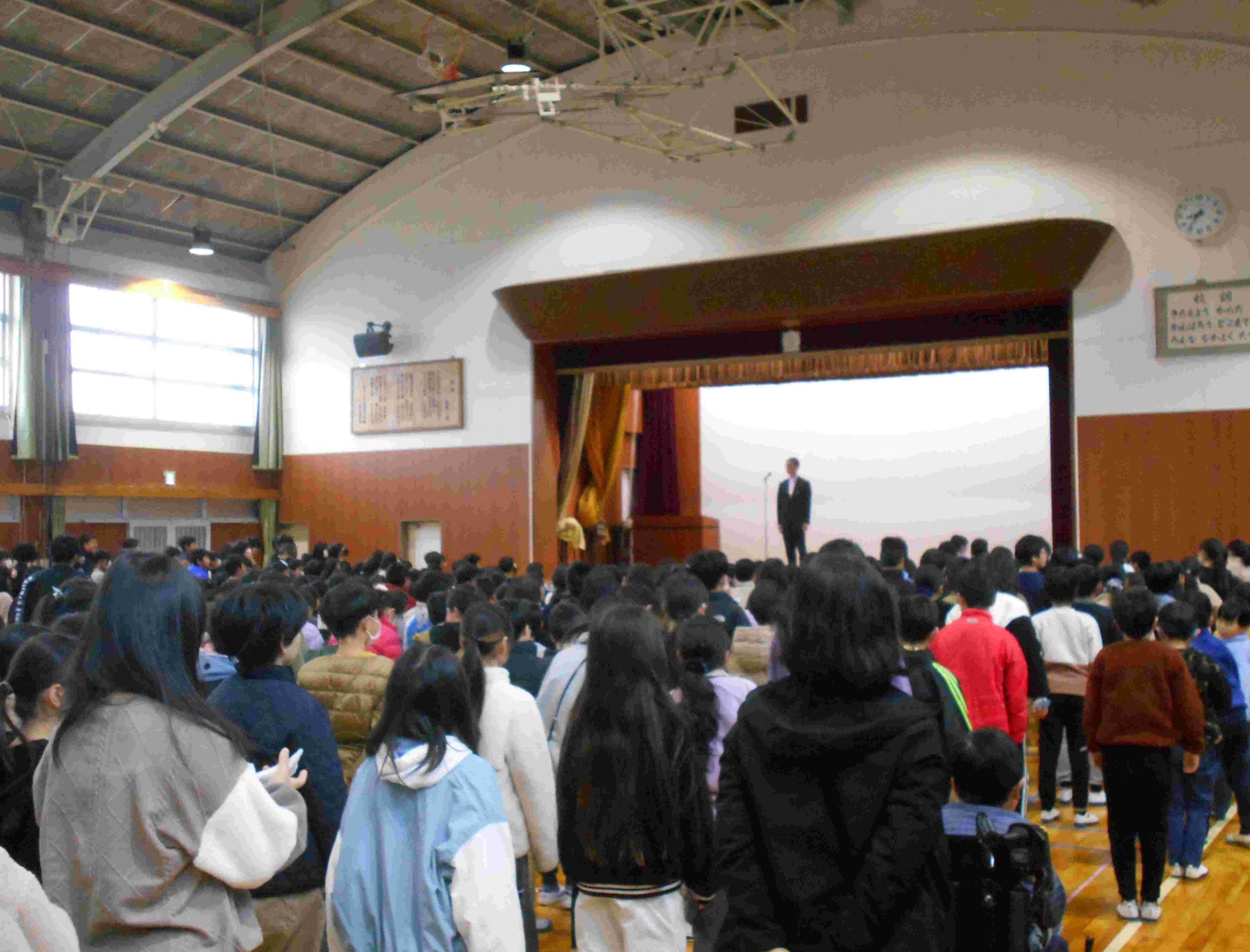 学校集会をしました!